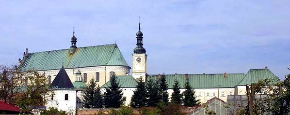 Kościół i klasztor bernardynów w Leżajsku (fot. Wikipedia.pl) 