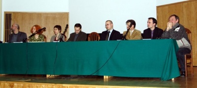 Autorzy artykułów i Marcin Jarnicki (TVP S.A.) (czwarty od lewej)