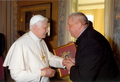 Ojciec Święty Benedykt XVI życzył Katolickiemu Uniwersytetowi Lubelskiemu Jana Pawła II obfitości Bożych darów i przekazał swoje apostolskie błogosławieństwo.