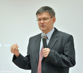 Dyrektor Kolegium MISH, prof. Piotr Gutowski, oficjalnie otworzył konferencję.