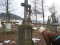 na cmentarzu w Trzcianie