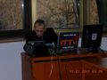 Realizator transmisji online - Andrzej Filipowicz miksuje na posterunku.