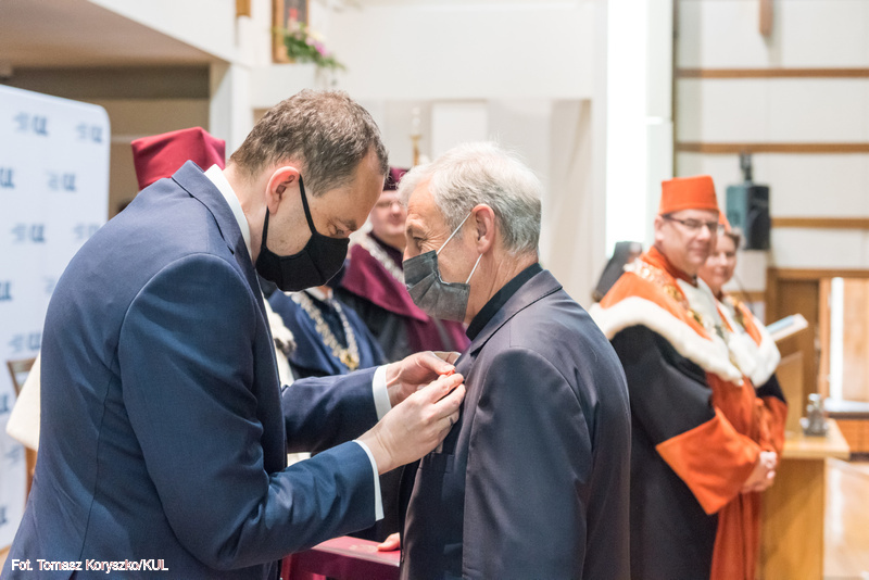 Ks. Prof. Krzysztof Góżdź został uhonorowany Krzyżem Kawalerskim Orderu Odrodzenia Polski