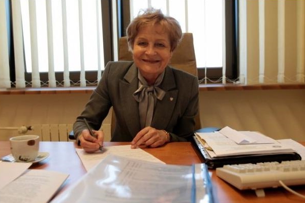 Prof. Zyta Gilowska w pokoju Katedry Finansów Publicznych KUL