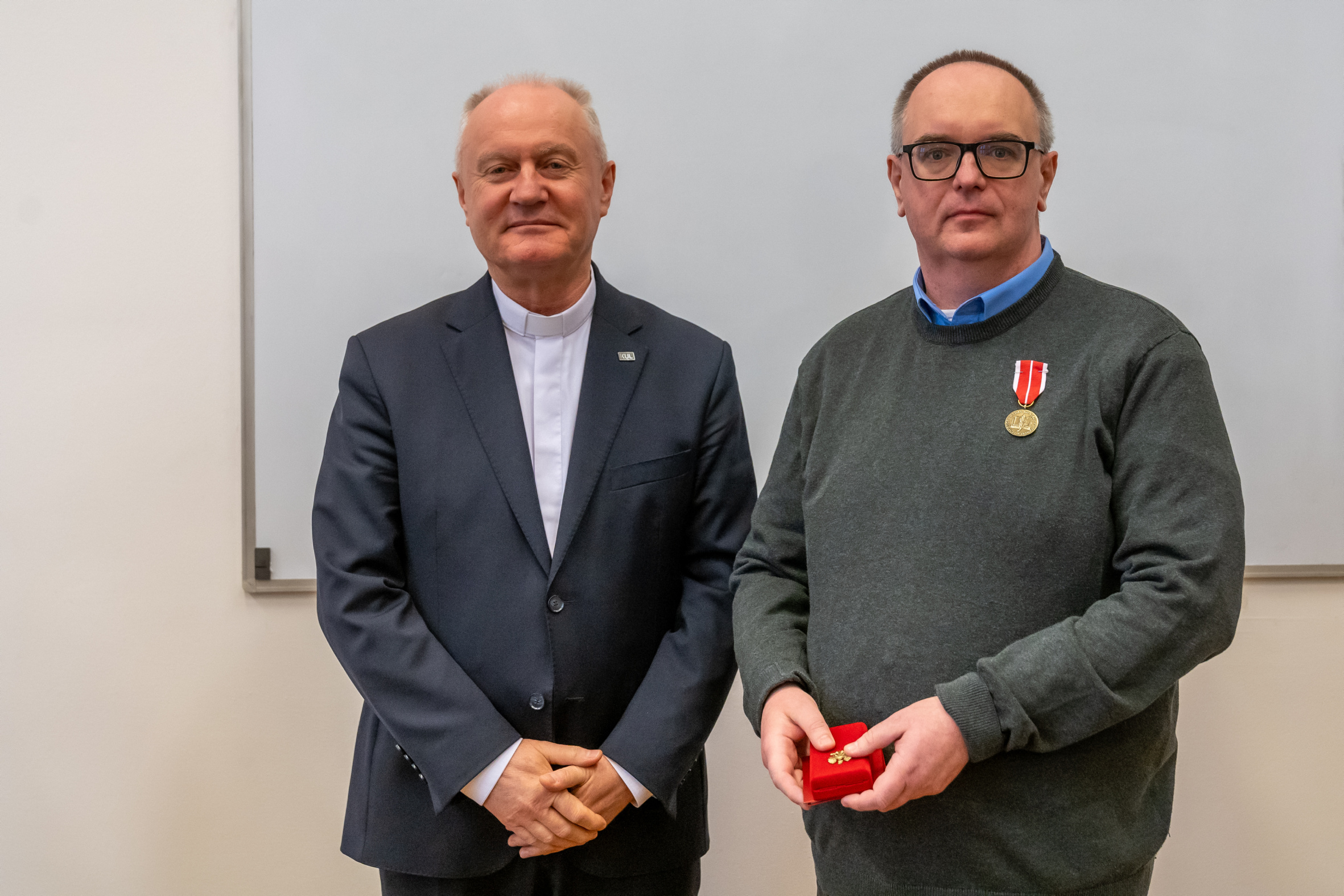 x_medale-tk-20240313-012