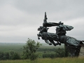 Pomnik z 1975 roku "Na Polskę" Armii Konnej Siemiona Budionnego, 
czyli krótki kurs statyki i orientacji (kierunek na Warszawę nie Lwów! więc Stalin górą!)
Przysłowie ukraińskie „Gdy jest wojna, rozum mieści się w trąbie” zmaterializowało się...