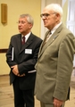 Prof. Henryk Gapski (dyrektor Instytutu Geografii Historii Kościoła w Polsce /w Lublinie/) i prof. Jerzy Kłoczowski (dyrektor Instytutu Europy Środkowo-Wschodniej /w Lublinie/) otwierają wystawę: The Socio-Religious Space of East-Central Europ
